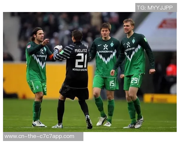 德国杯激战法兰克福迎战门兴双方争夺晋级名额精彩对决即将上演